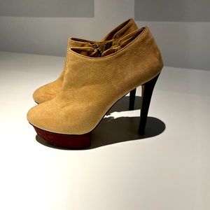 Zara shoes in size 39